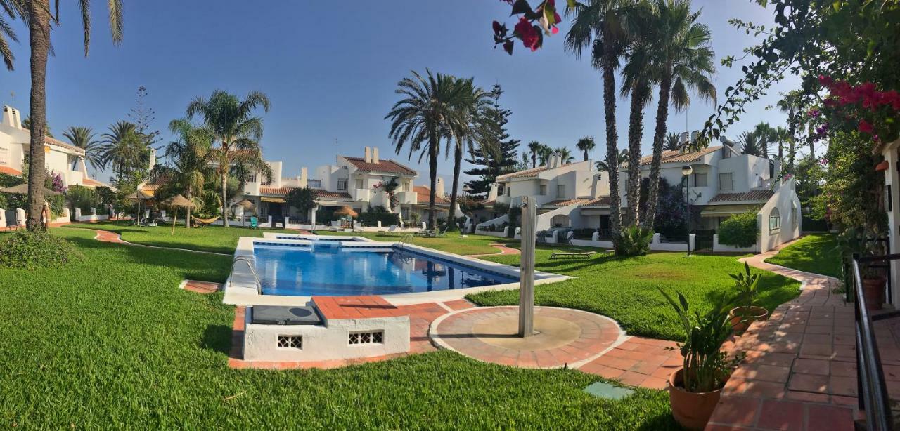 Beachfront Oasis In Costa Del Sol. Caleta De Velez Ngoại thất bức ảnh