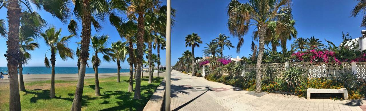 Beachfront Oasis In Costa Del Sol. Caleta De Velez Ngoại thất bức ảnh